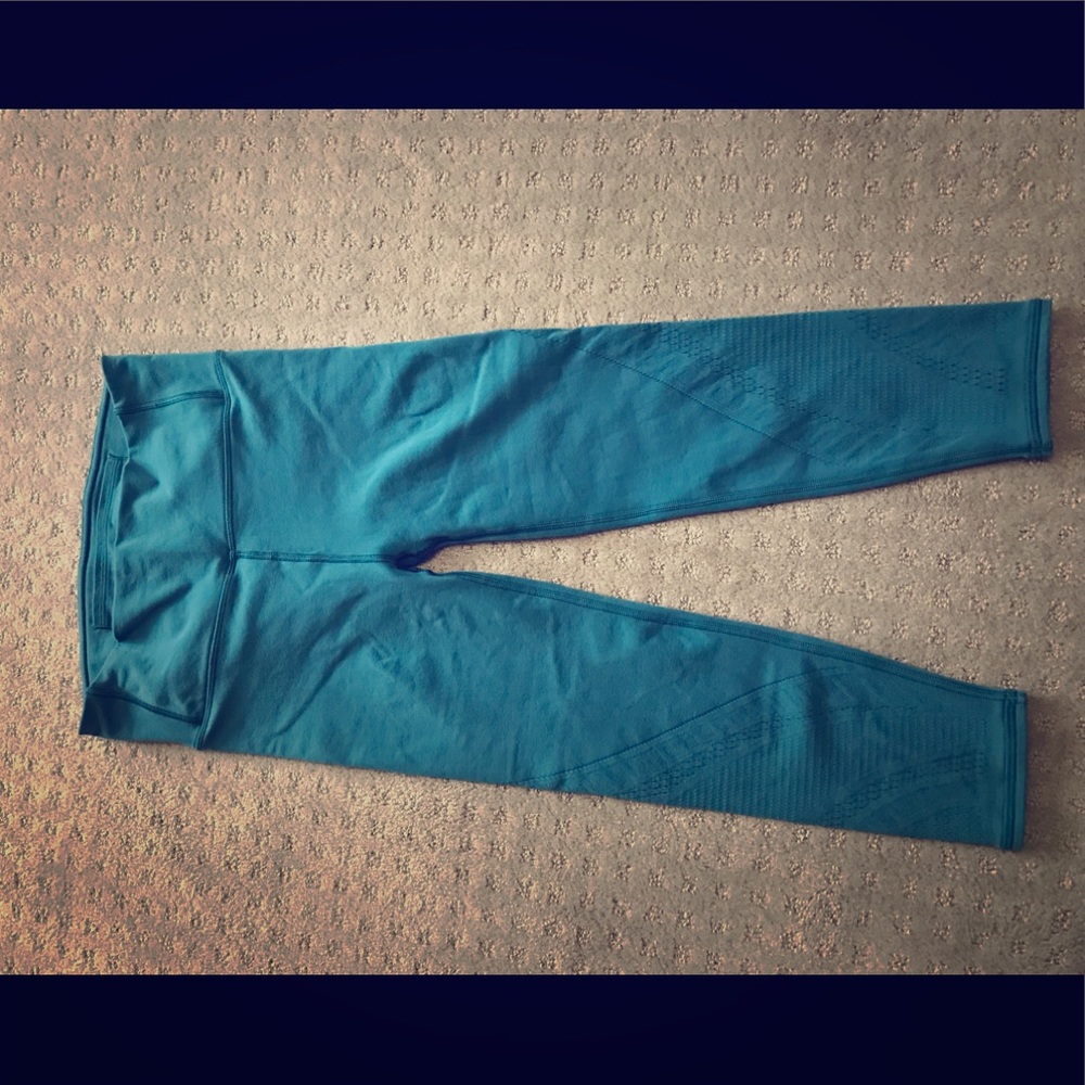 EUC Lululemon size 8